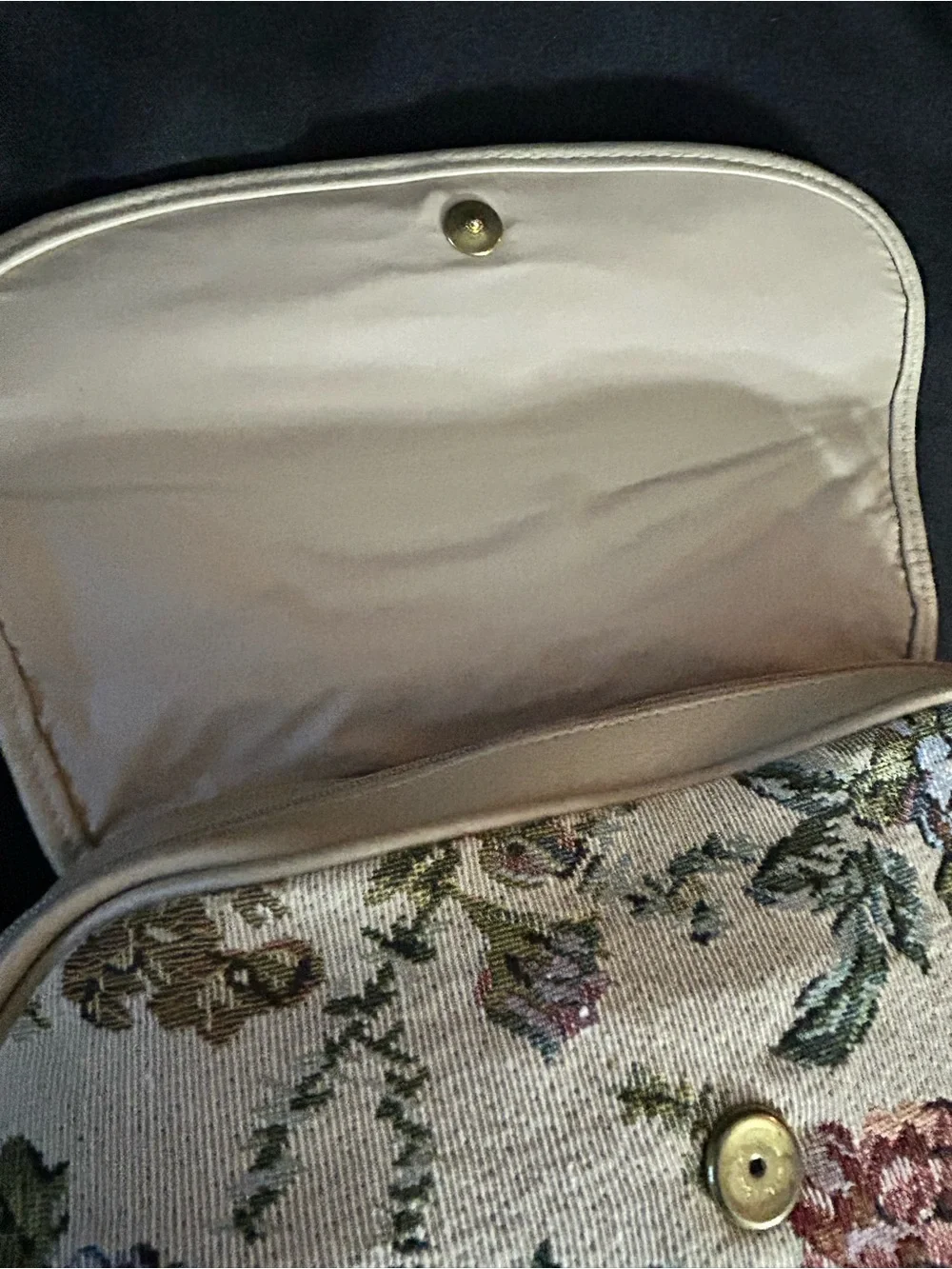 Mitzi Vintage Women’s Cream Floral Tapestry Crossbody Bag with Gold Accent